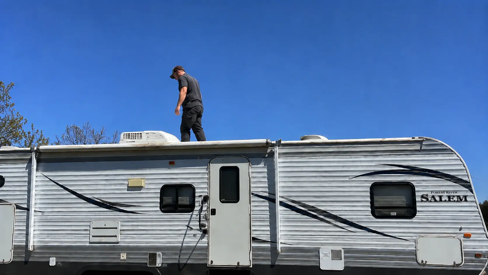 Mobile RV air conditioner repair on a travel trailer in Louisville KY
