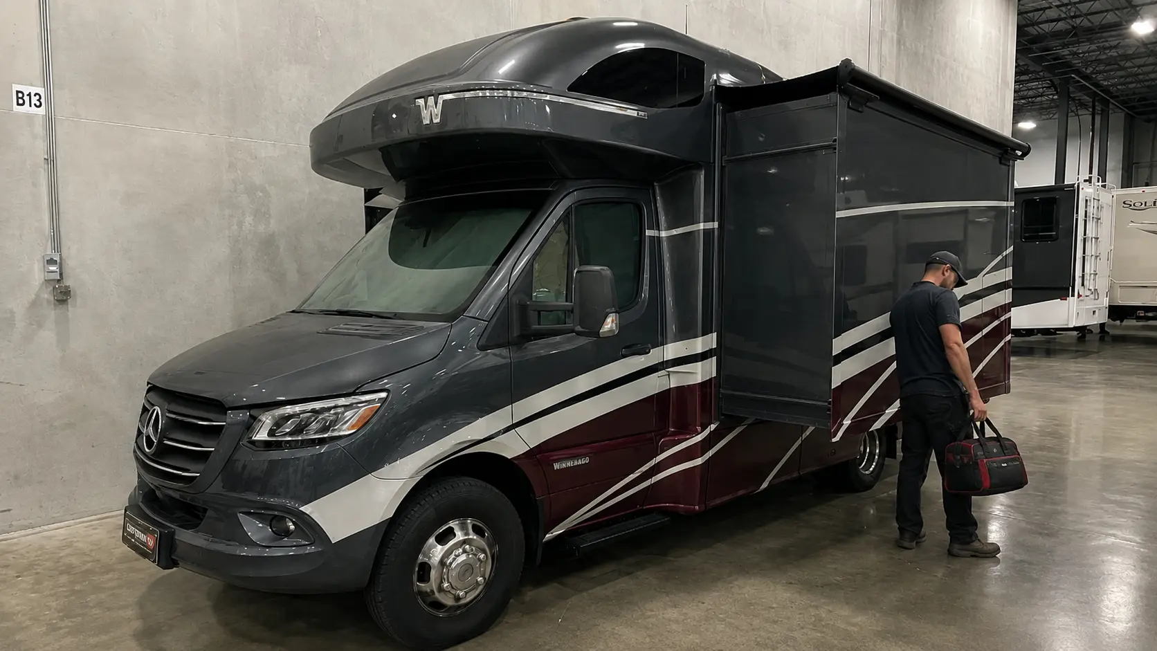 Mobile RV repair technician near Jeffersontown Community Park KY