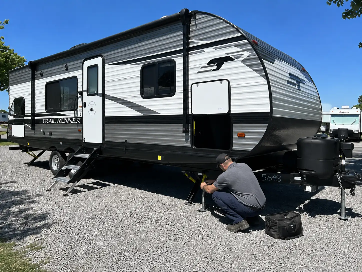 Mobile RV Repair Jeffersonville Indiana Technician Mobile RV repair technician near Falls of the Ohio State Park Jeffersonville IN